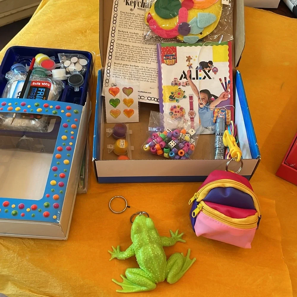 Miscellaneous play things for girl